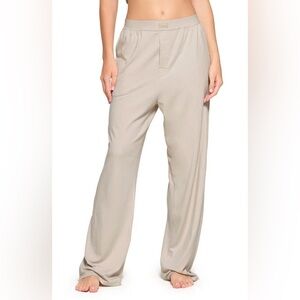 NWT SKIMS BOYFRIEND LOOSE PANTS IN STONE SIZE 4X